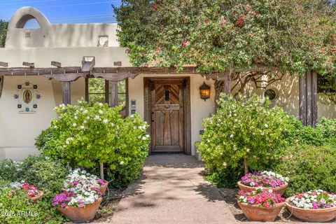 $2,395,000 | 4040 East Elm Street, Phoenix, AZ 85018