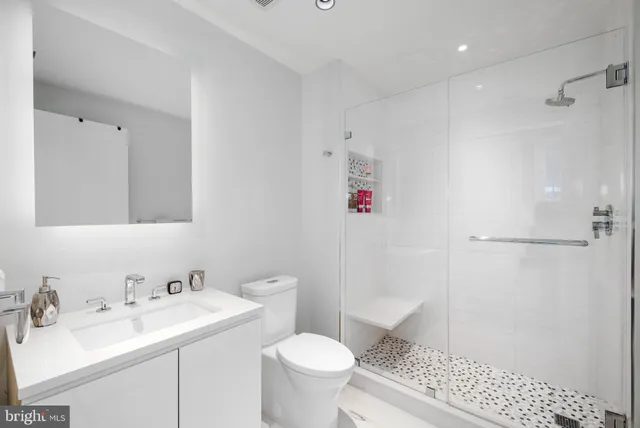 $9,500 | 2501 M Street Northwest, Unit 508, Washington, DC 20037