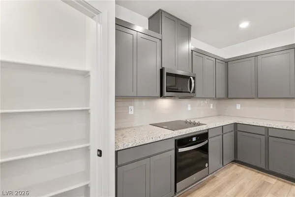 $2,050 | 194 Wewatta Avenue, Henderson, NV 89011