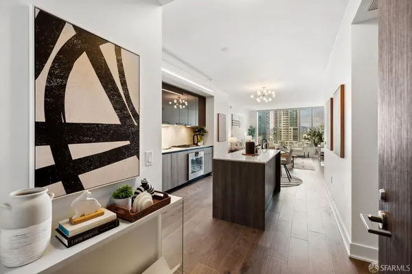 $7,890 | 338 Main Street, Unit 18F, San Francisco, CA 94105