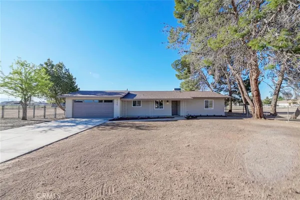 $399,900 | 21435 Zuni Road, Apple Valley, CA 92307