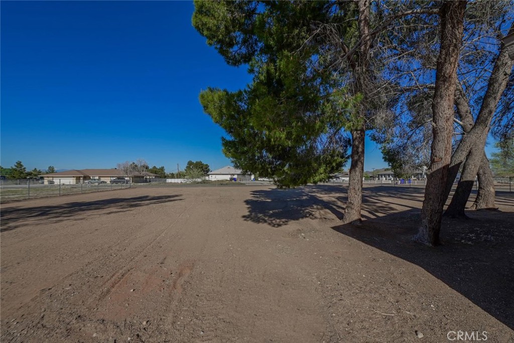 21435 Zuni Road Apple Valley, CA 92307 - Photo 26 of 33