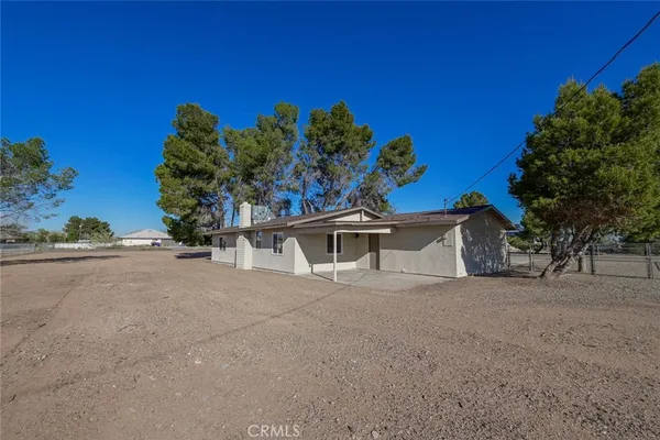 $399,900 | 21435 Zuni Road, Apple Valley, CA 92307