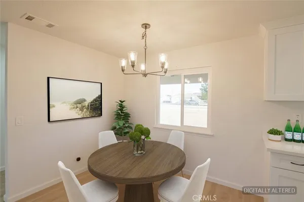 $399,900 | 21435 Zuni Road, Apple Valley, CA 92307