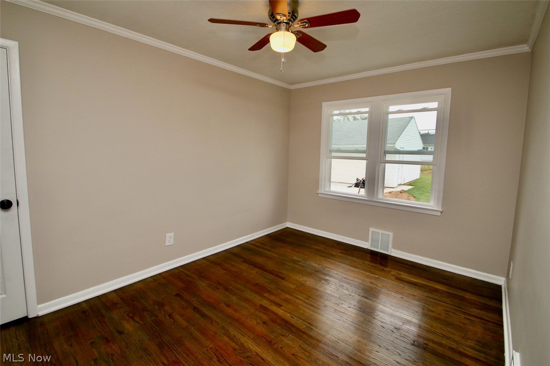 1730 Crestwood Road Cleveland, OH 44124 - Photo 26 of 35 Gallery Image 26