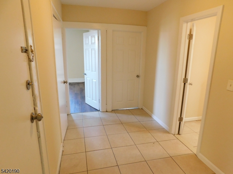 282 Renner Avenue Newark, NJ 07112 - Photo 15 of 19