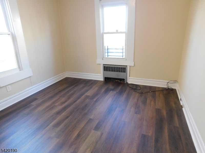 282 Renner Avenue Newark, NJ 07112 - Photo 18 of 19