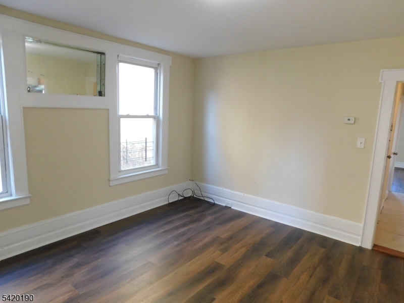 282 Renner Avenue Newark, NJ 07112 - Photo 6 of 19