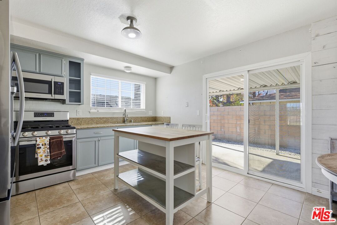 8672 Oak Drive Rancho Cucamonga, CA 91730 - Photo 7 of 21