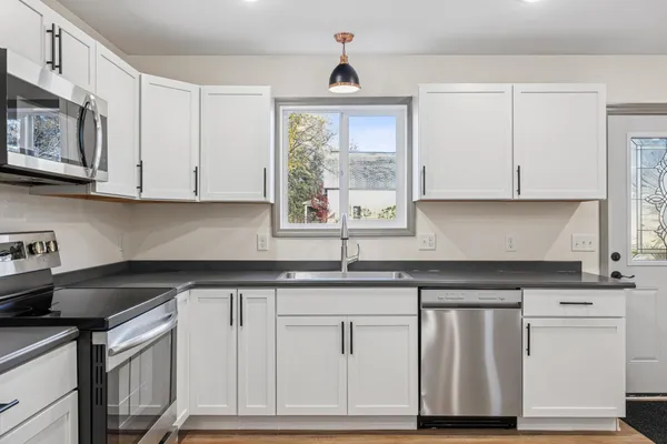 $249,900 | 1306 Chicago Avenue Southeast, Brainerd, MN 56401