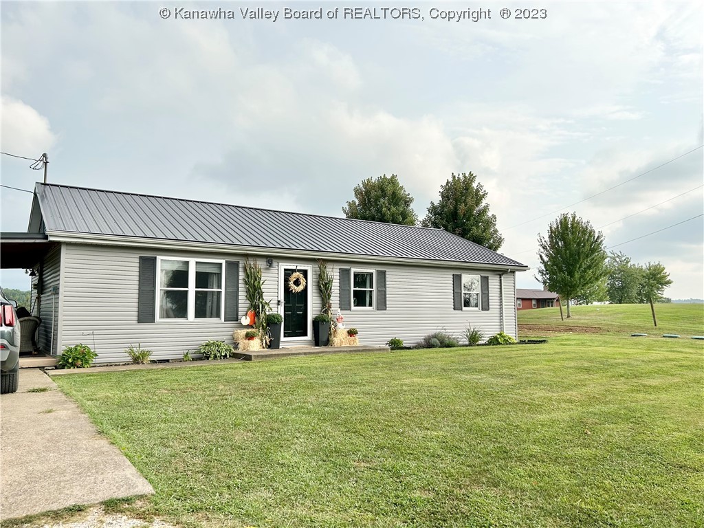 278 King Road Evans, WV 25241 - Photo 2 of 20 Gallery Image 2