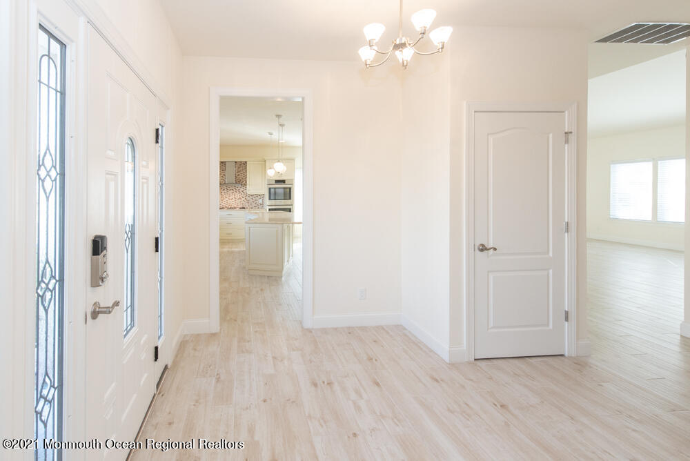 12 Cindy Court Howell, NJ 07731 - Photo 10 of 64 cindyfoyer2