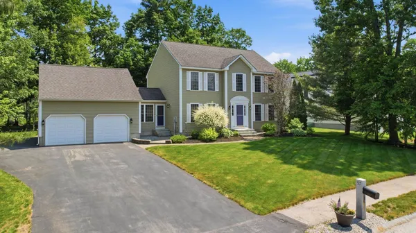 $775,000 | 57 Lindsay Road, Hooksett, NH 03106