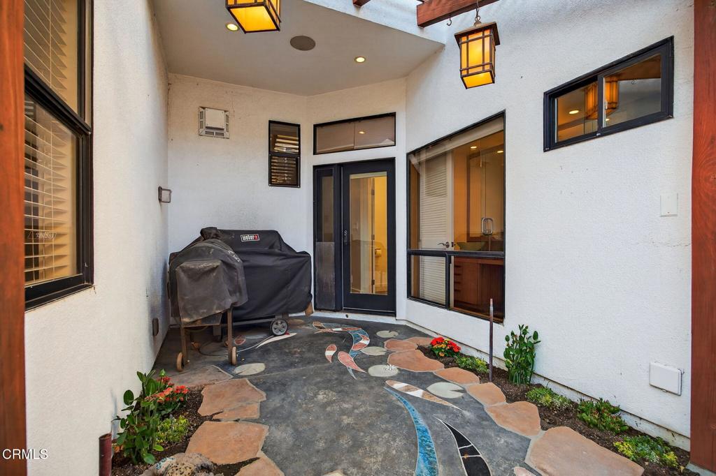 2916 Lakeshore Court Oxnard, CA 93035 - Photo 45 of 51 a living room with furniture