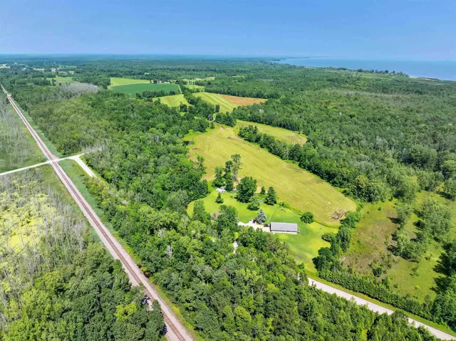$255,000 | 2059 Maple Grove School Road, Oconto, WI 54153