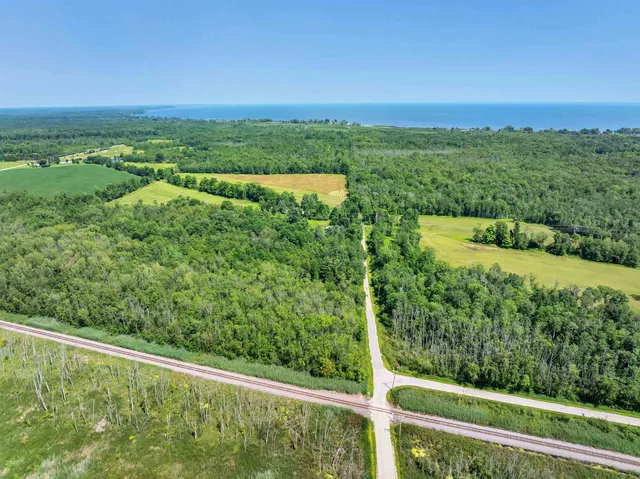 $255,000 | 2059 Maple Grove School Road, Oconto, WI 54153