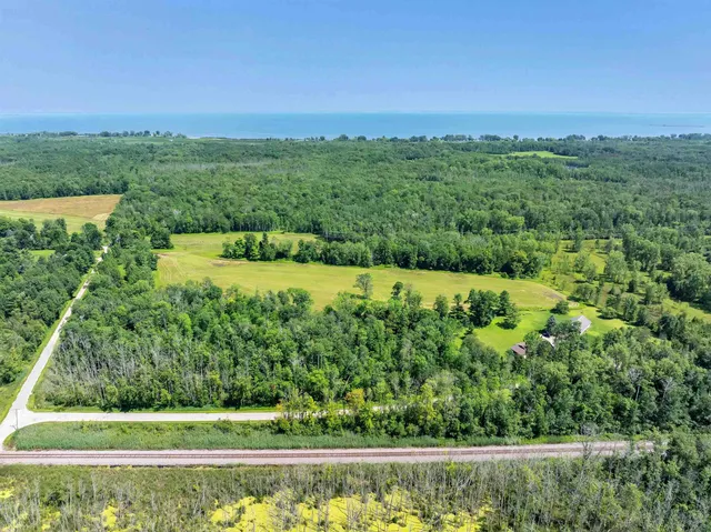 $255,000 | 2059 Maple Grove School Road, Oconto, WI 54153