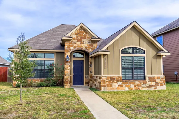 $2,000 | 2020 Turning Leaf Drive, Bryan, TX 77807