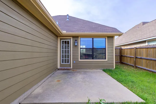 $2,000 | 2020 Turning Leaf Drive, Bryan, TX 77807