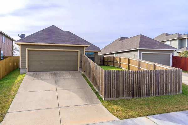 $2,000 | 2020 Turning Leaf Drive, Bryan, TX 77807
