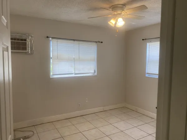 $1,750 | 819 Southwest 9th Court, Pompano Beach, FL 33060