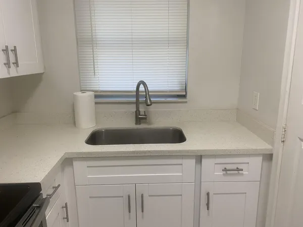 $1,750 | 819 Southwest 9th Court, Pompano Beach, FL 33060