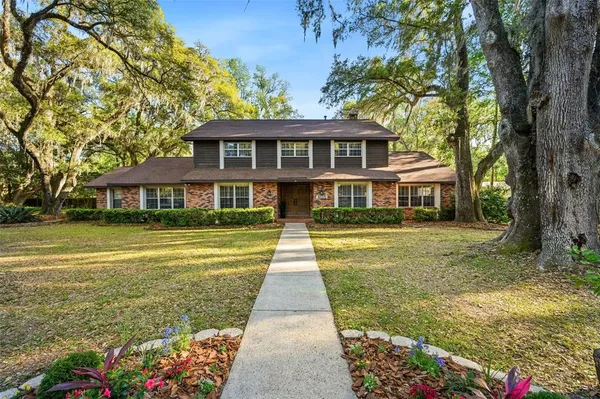 $750,000 | 8115 Southwest 1st Place, Gainesville, FL 32607