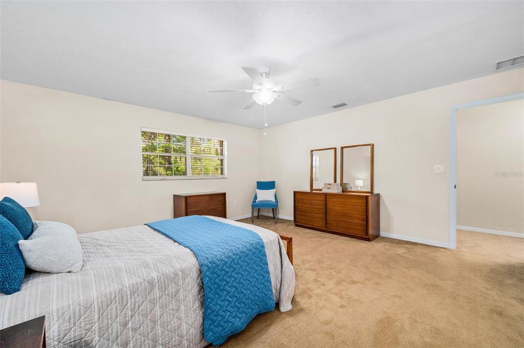 8115 Southwest 1st Place Gainesville, FL 32607 - Photo 36 of 60