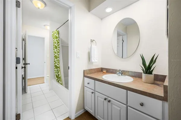 $750,000 | 8115 Southwest 1st Place, Gainesville, FL 32607