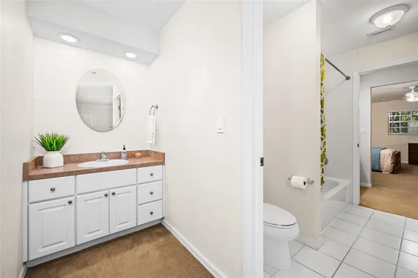 $750,000 | 8115 Southwest 1st Place, Gainesville, FL 32607