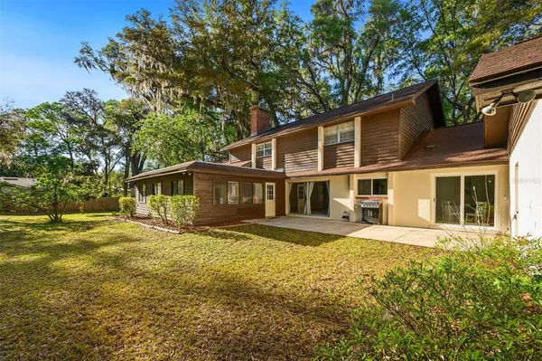 $750,000 | 8115 Southwest 1st Place, Gainesville, FL 32607