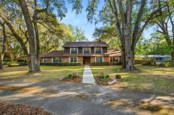 $750,000 | 8115 Southwest 1st Place, Gainesville, FL 32607