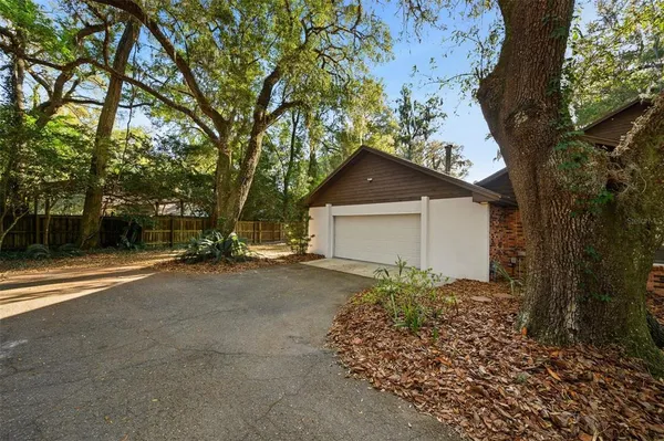 $750,000 | 8115 Southwest 1st Place, Gainesville, FL 32607