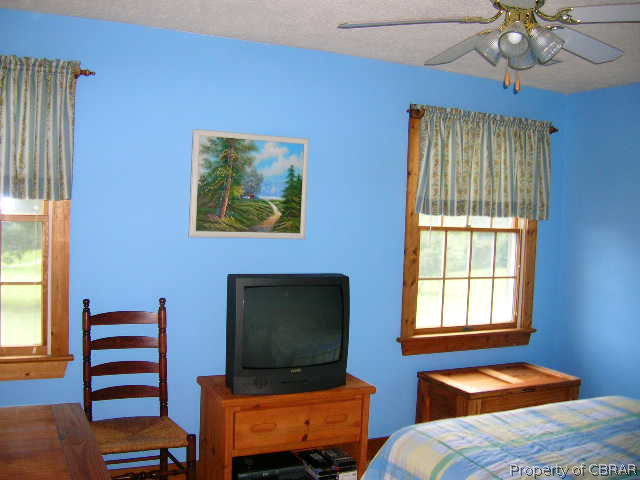8102 Spring Hill Farm Road East Gloucester, VA 23061 - Photo 22 of 31