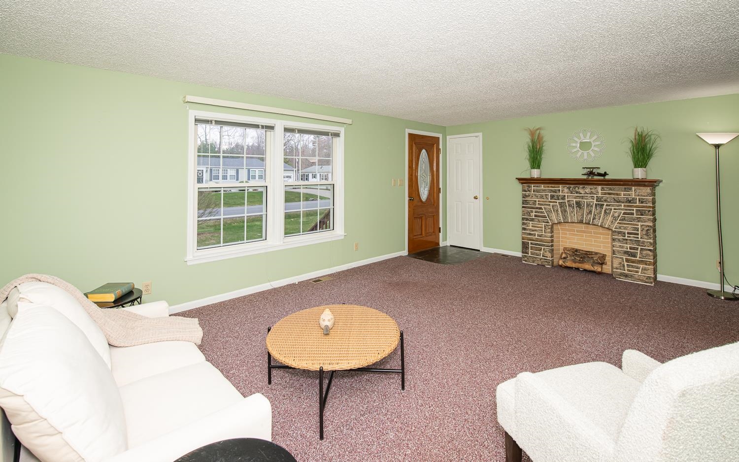 41 Granite Circle Hampstead, NH 03841 - Photo 13 of 30