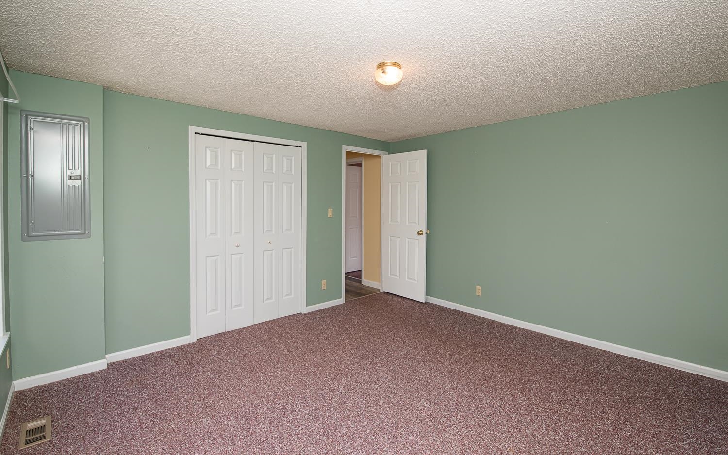 41 Granite Circle Hampstead, NH 03841 - Photo 20 of 30