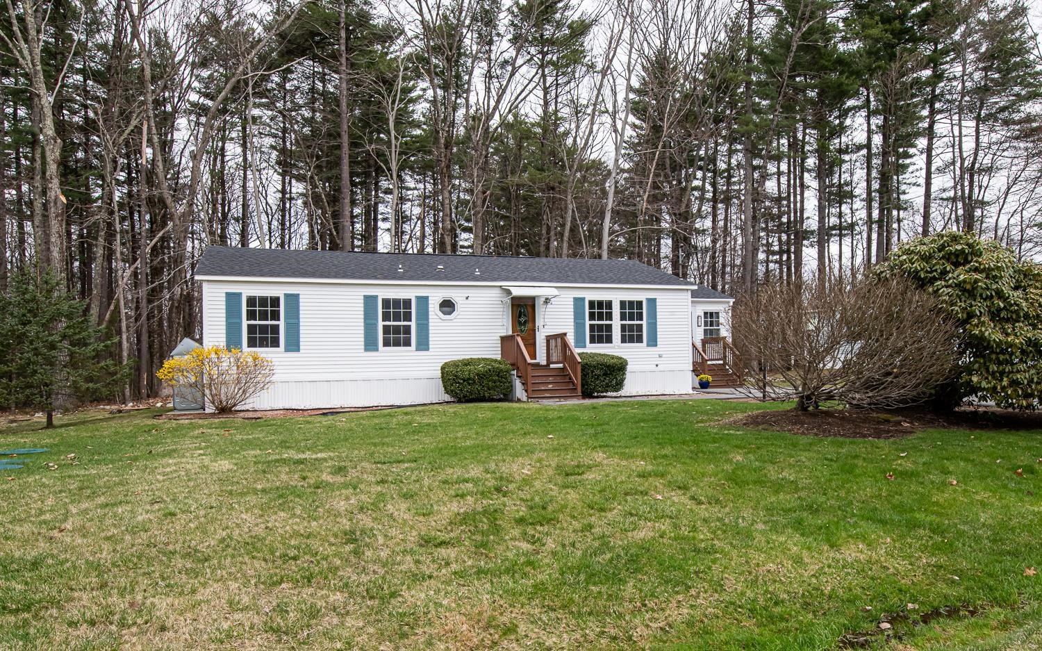 41 Granite Circle Hampstead, NH 03841 - Photo 2 of 30