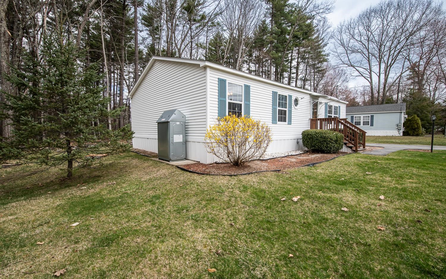 41 Granite Circle Hampstead, NH 03841 - Photo 27 of 30