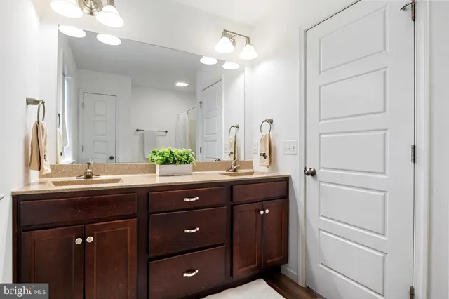 $539,900 | 645 North Pier Drive, Lancaster, PA 17603