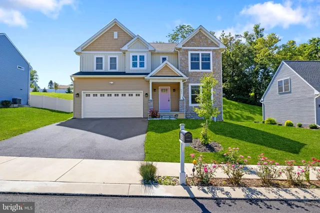 $539,900 | 645 North Pier Drive, Lancaster, PA 17603