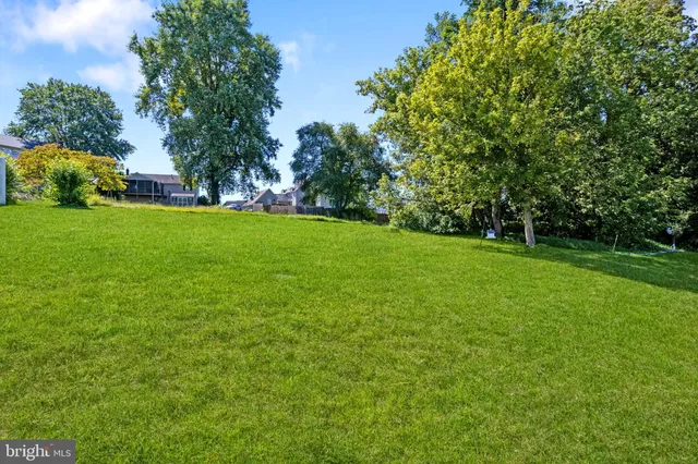 $539,900 | 645 North Pier Drive, Lancaster, PA 17603