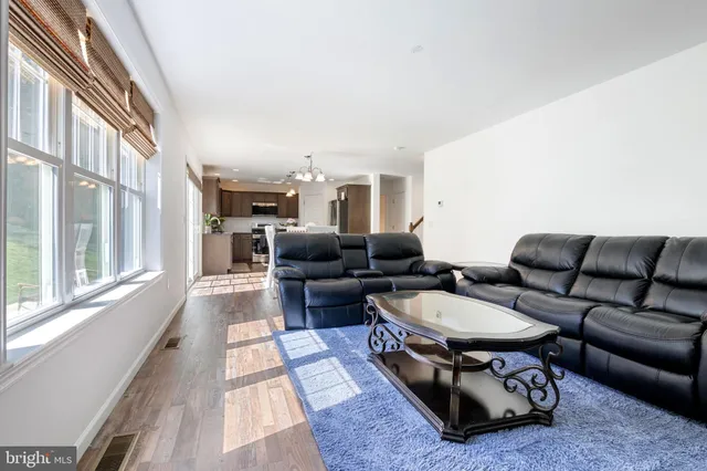 $539,900 | 645 North Pier Drive, Lancaster, PA 17603