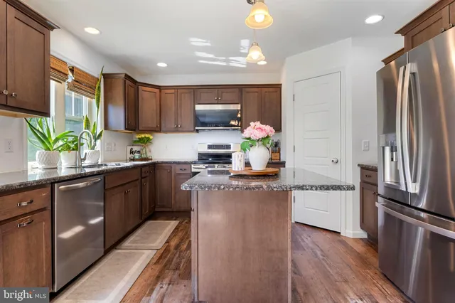 $539,900 | 645 North Pier Drive, Lancaster, PA 17603