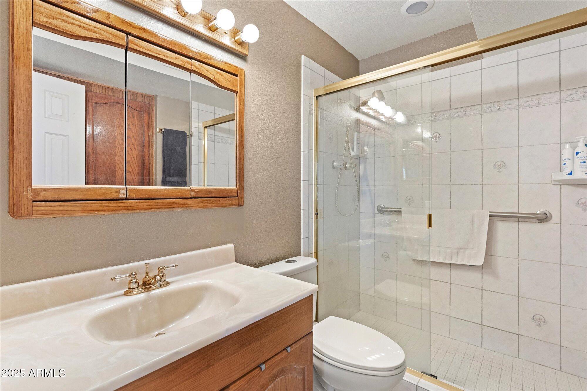 7625 East Camelback Road, Unit B435 Scottsdale, AZ 85251 - Photo 14 of 20 Bathroom