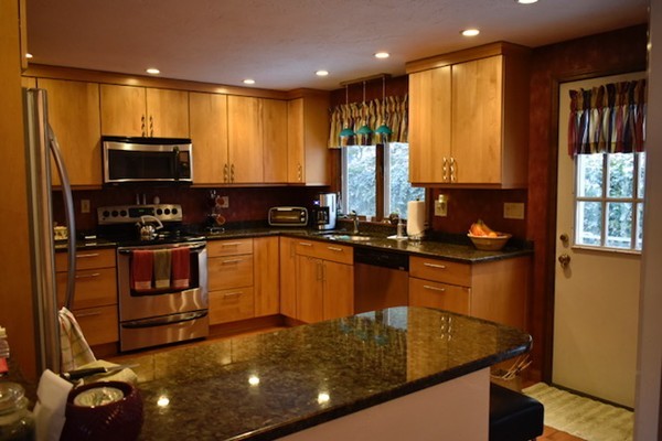 7 Old Ridge Road Canton, MA 02021 - Photo 5 of 30 Gallery Image 5