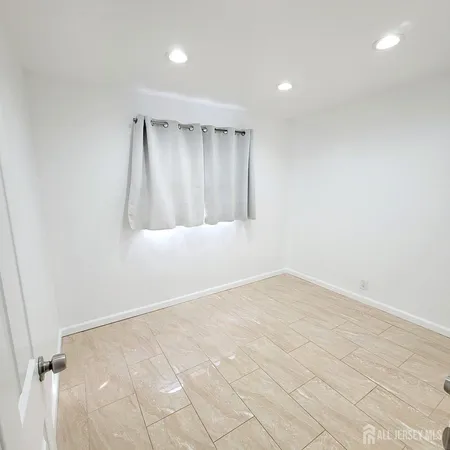 $3,600 | 216 Bloomfield Avenue, Iselin, NJ 08830