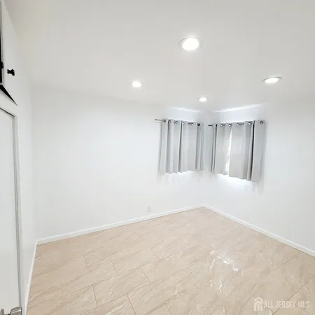 $3,600 | 216 Bloomfield Avenue, Iselin, NJ 08830