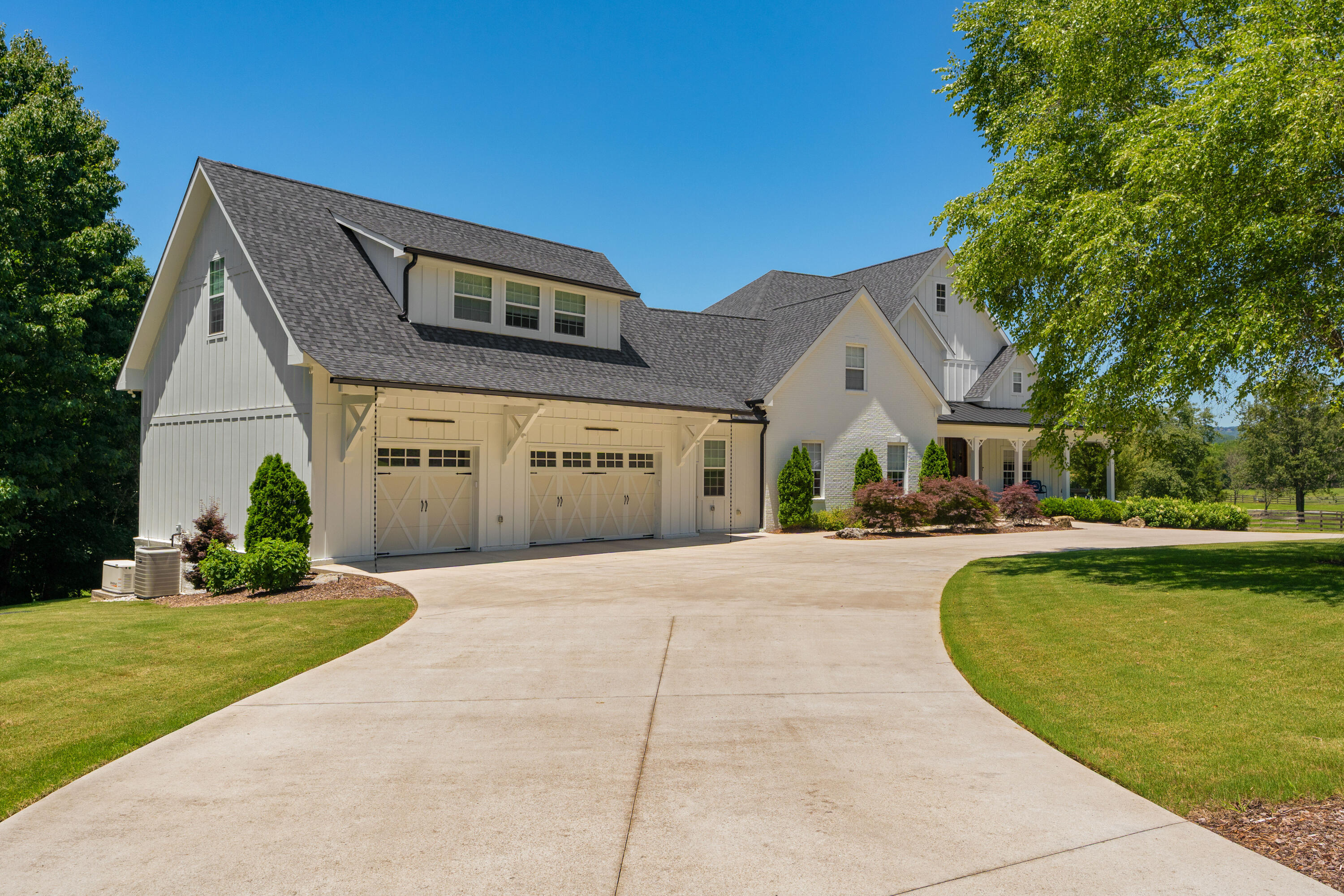 527 Reads Lake Road Chattanooga, TN 37415 - Photo 6 of 100 45 - 527 Reads Lake - Exterior