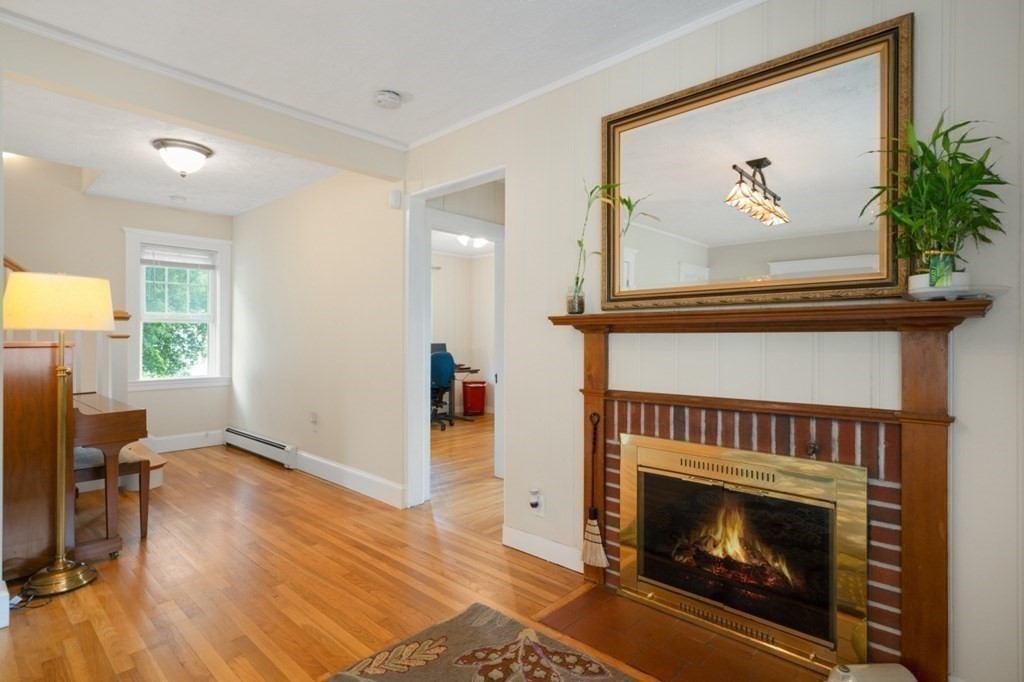 12 Oak Knoll Road Natick, MA 01760 - Photo 5 of 25 Gallery Image 5