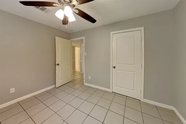 $2,095 | 18106 Navajo Trail Drive, Spring, TX 77388